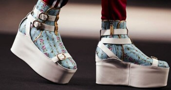 Seen on the catwalk in Milan: leather from clothes to bags. The latest idea of Gucci by Alessandro Michele amazes