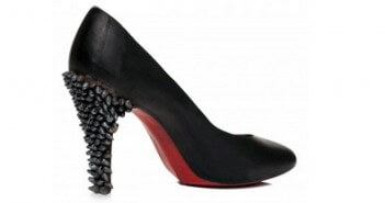 La Corte Europea dà ragione a Louboutin: la suola rossa identifica il brand. Il retailer Van Haren ora è nei pasticci