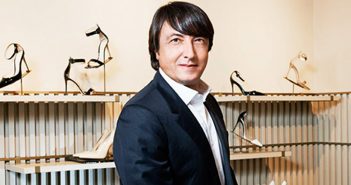 Gianvito Rossi è diventato grande: il giro d’affari arriva a 84 milioni (anche) grazie a mytheresa.com