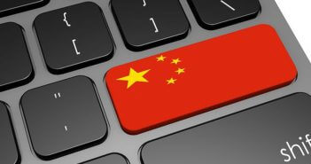 In China, e-commerce invoices 395 billion euros in 6 months: shoes and accessories among the most popular products
