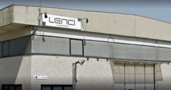 Toscana, Lenci annuncia la chiusura e licenzia 70 dipendenti: l’ultima speranza è che si presenti un compratore