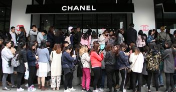 L’e-tail sarà il domani, ma i negozi sono l’oggi. Le aperture di store di lusso non si fermano: +18,7% tra il 2013 e il 2017