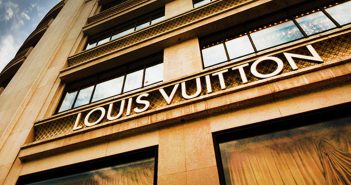 LVMH keep booming: +13% (nearly 11 billion euros) in 2018 first quarter. Leather goods do even better: +16% (4,2 billion euros)