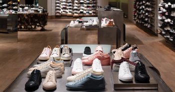 “They are the models we are selling most”: Selfridges, in Oxford Street, open a new area dedicated to sneakers