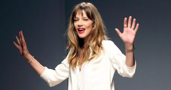 Gaia Trussardi lascia la direzione creativa del brand di famiglia. Il Levriero davanti a un futuro tutto da capire