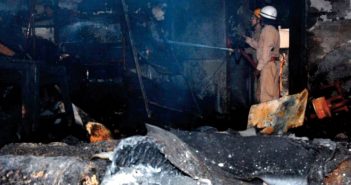 India: ancora una tragedia sul lavoro. Quattro morti, ieri, nel rogo del calzaturificio Raja Park