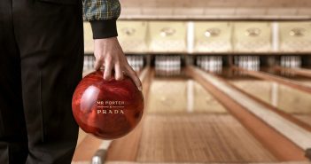 Prada e la sua “trasformazione digitale”: prima capsule collection con Mr Porter, complice il bowling