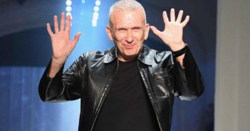 Il tatticismo di Jean Paul Gaultier: addio pelliccia (domani) e pelle (sul serio?). Ma ne usa poca e la stampa non abbocca